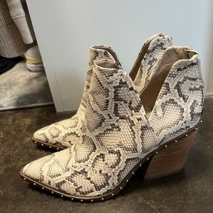 Steve Madden snakeskin booties with studs- alyse- size 10